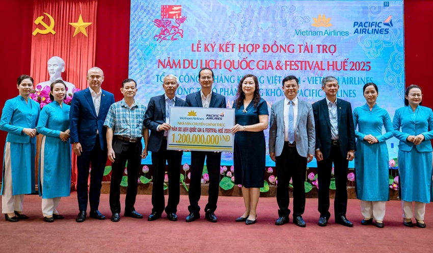 Vietnam Airlines and Pacific Airlines named “official carriers” of the National Tourism Year 2025 and Hue Festival 2025