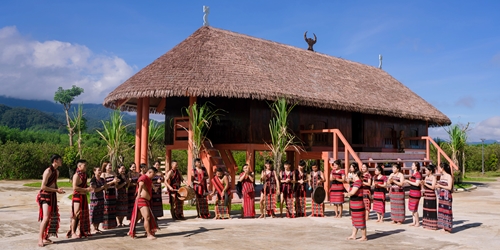 The “Spring Colors of A Luoi Highlands” attracts visitors