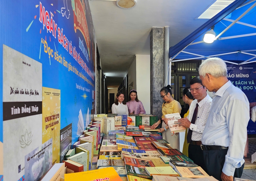 Opening the book space on the occasion of Books and Reading Culture Day