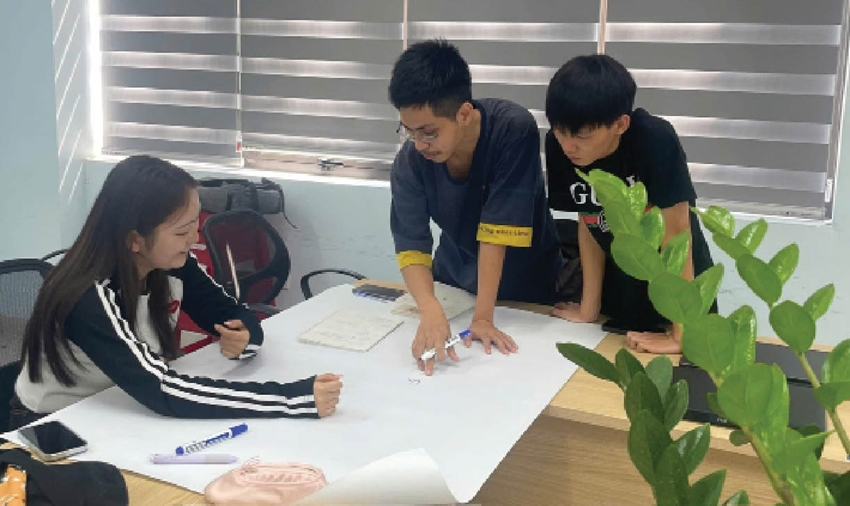 Connecting with International Friends