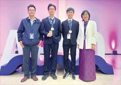 Physics makes a comeback on international stage