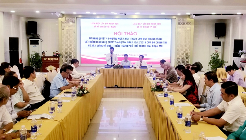 Promoting the role of intellectuals in building and developing Hue City