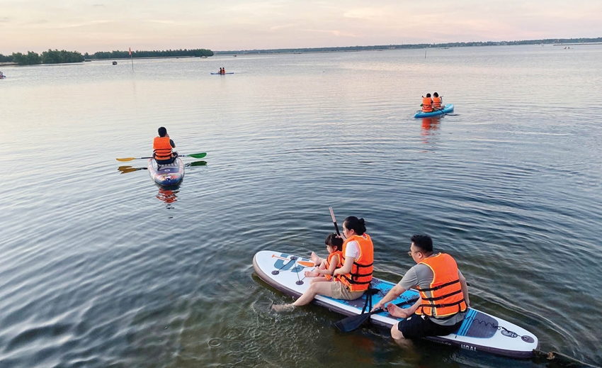 To effectively exploit the market of young tourists