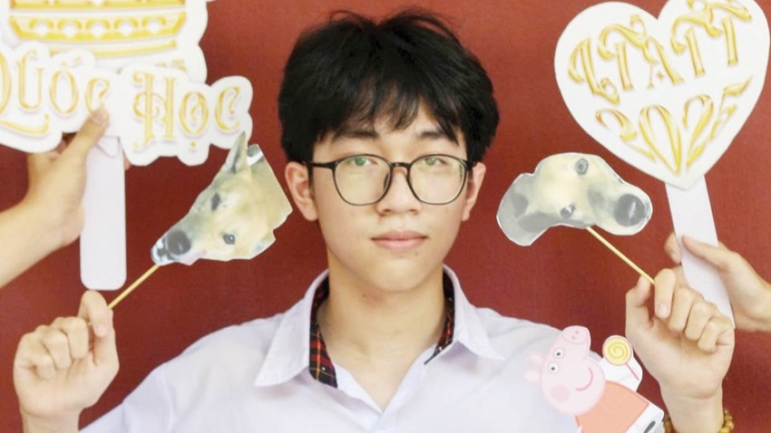 Consistent Daily Study Leads to Top Honors