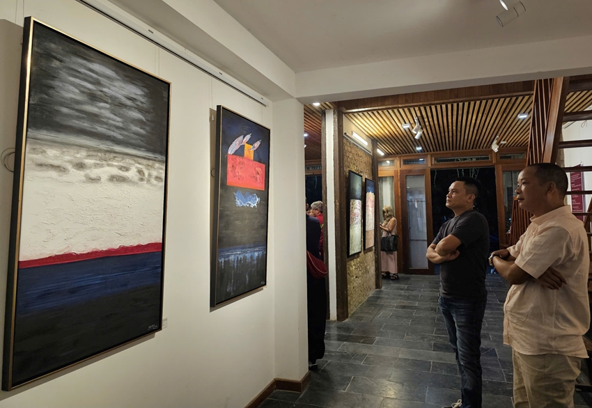 The whispers of nature by Doan Quynh Nhu