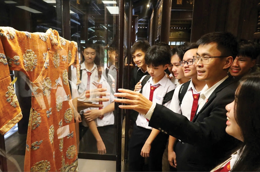 Exploiting the potential from Hue culture