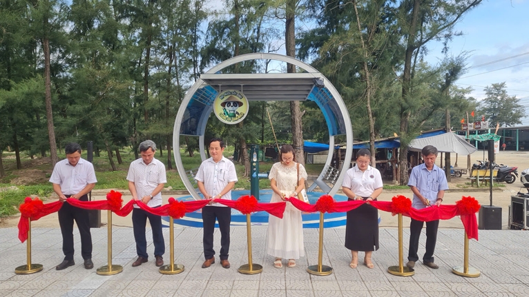 3 waiting lounges and free drinking water dispenser stations launched at beaches