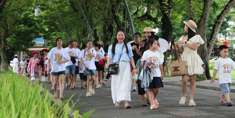 Traveling to Hue for the September 2nd Holiday