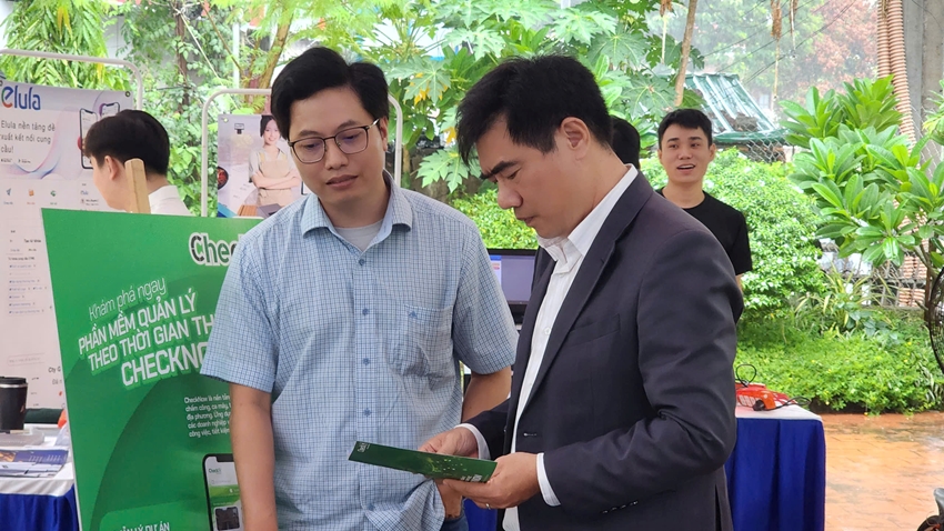 Supporting tech startups so they’re not alone