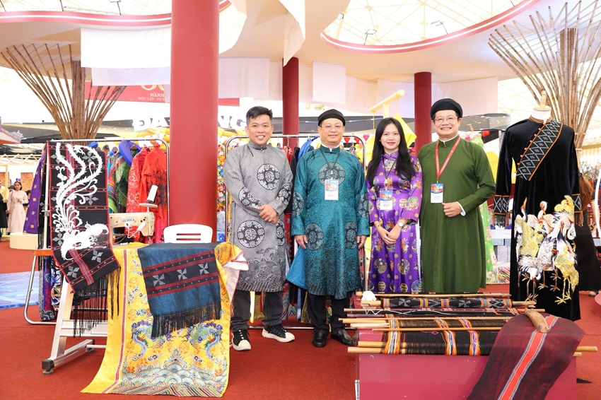 Hue is honored at the exhibition on the 80th anniversary of the country’s achievements