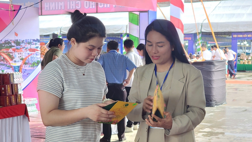 Promoting commercial connections with localities