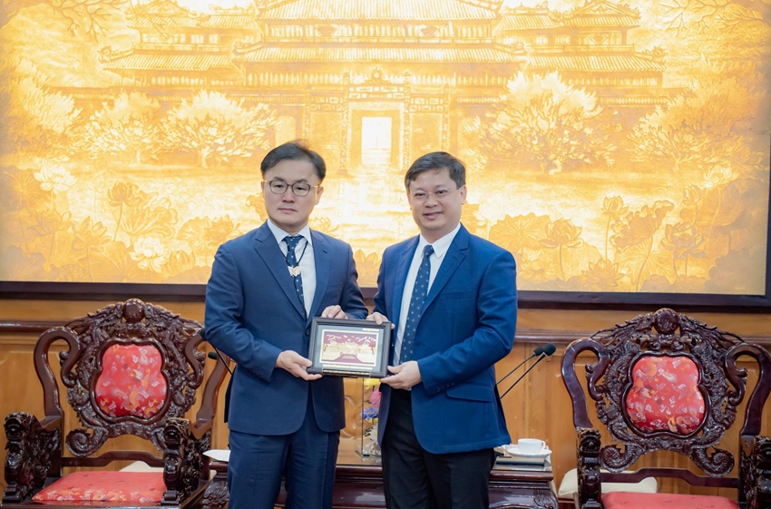 Hue City and Gyeongiu join forces to promote cooperation
