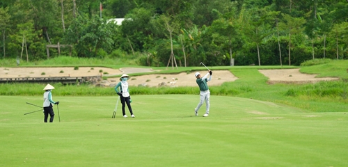 Promoting Sustainable Development of Golf Tourism