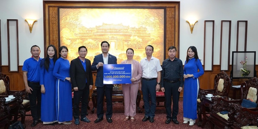 Vietravel contributes 1 billion VND to help Hue City recover from flood damage