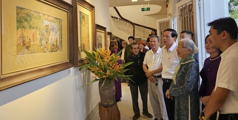 A reunion of Hue s renowned artists