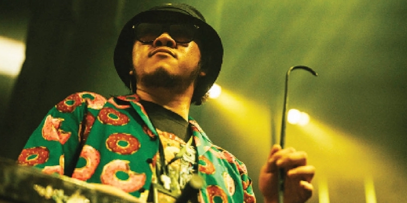 When the monochord meets hiphop