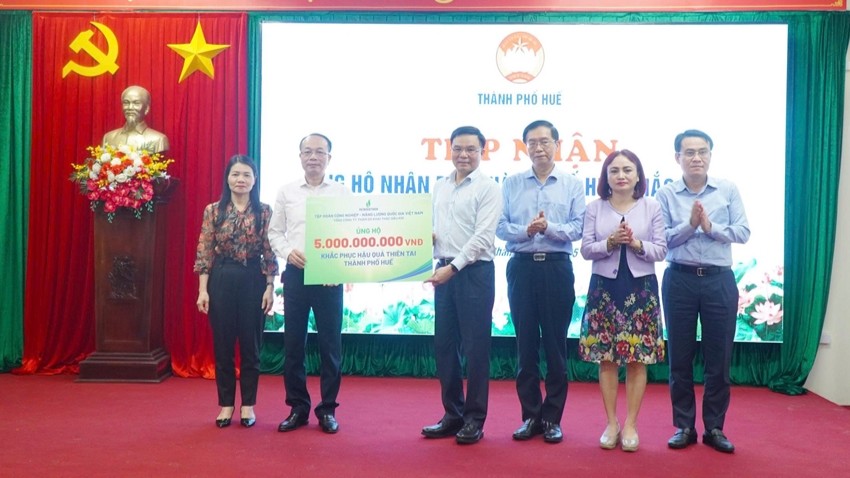 Various organizations and businesses support Hue’s recovery efforts from natural disasters