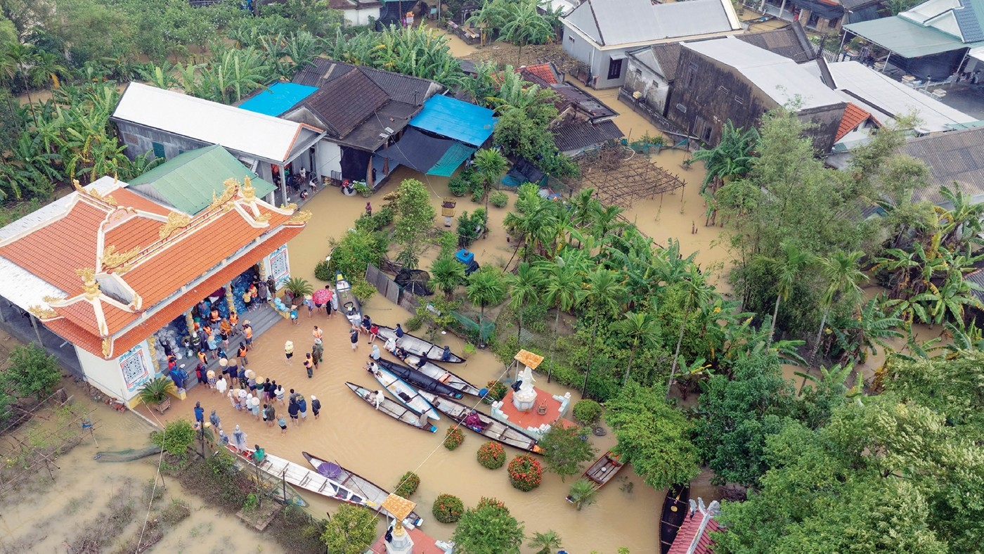 Warm presents reach flood-affected areas