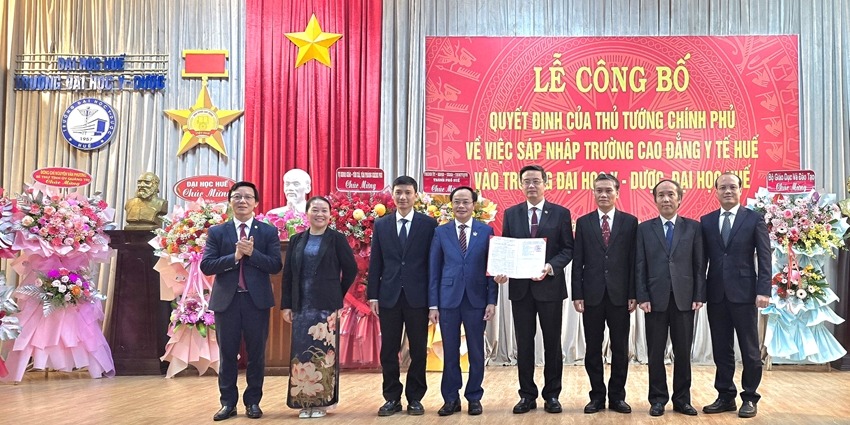 Merging Hue Medical College into University of Medicine and Pharmacy