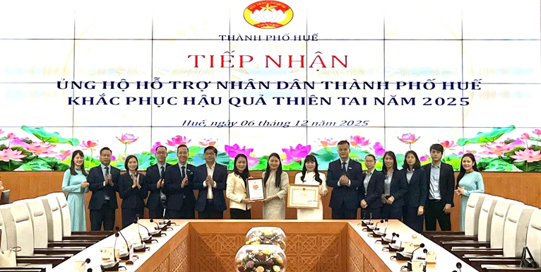 VietinBank donates 5 Billion VND to support Hue City residents in overcoming natural disaster impacts