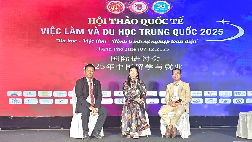 Nearly 1,000 guests participate in the International Conference on Employment and Studying Abroad in China