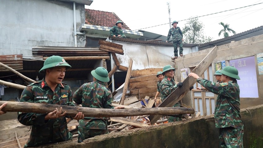 Implementing “Quang Trung Campaign,” commencing 
the construction of new homes for residents affected by natural disasters