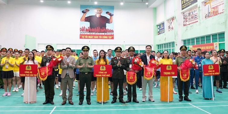 Sports Festival celebrating 80th anniversary of People s Public Security Staff Force Traditional Day