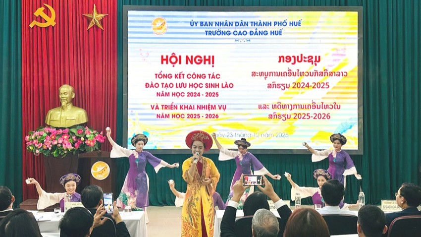 Enhancing Vietnamese Language Proficiency Coupled with Digital Skills Training for Lao Students Studying Abroad