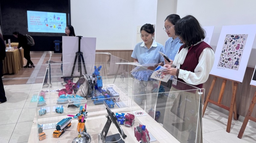 “OMOCHA” Toy Exhibition