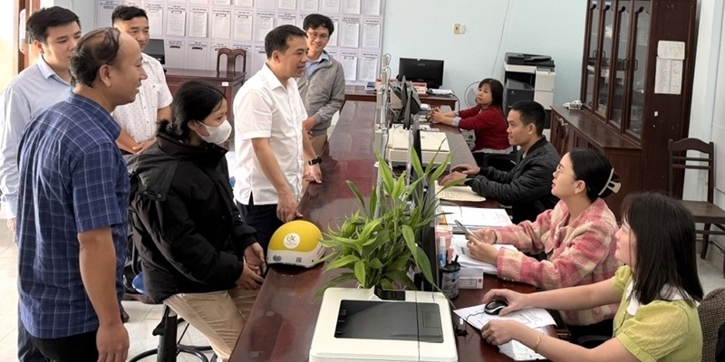 Accelerating housing construction, allocating safe resettlement for people in landslide-prone areas