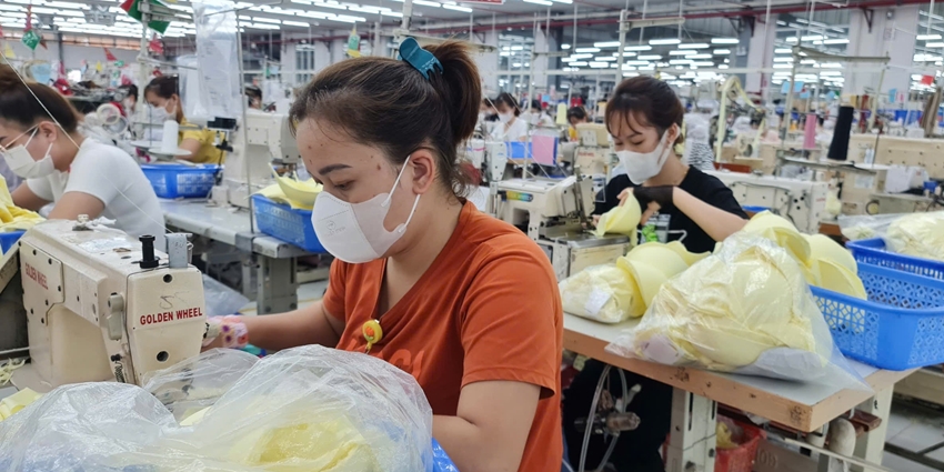 Talk and collective bargaining lay the foundation for stable labor relations