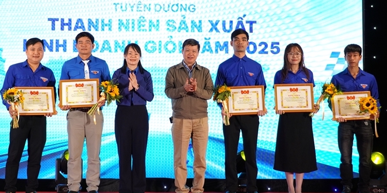 Spreading spirit of entrepreneurship and digital transformation among Youth Union members and young people