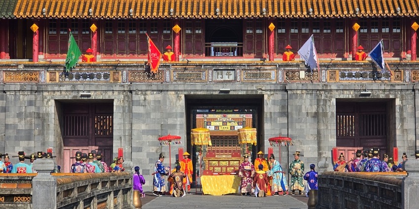 Ban Soc ceremony opens Hue Festival 2026