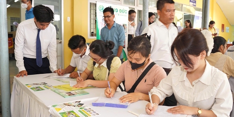 Putting workers at the center of labor market connectivity