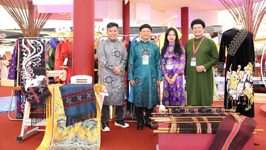 Toward the development of dossiers for Special National and City-level heritage sites