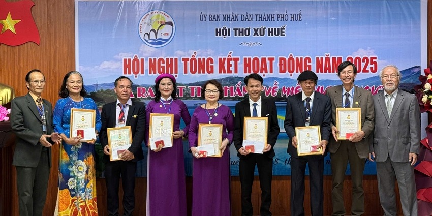 Hue Poetry Association reviews a year of activities