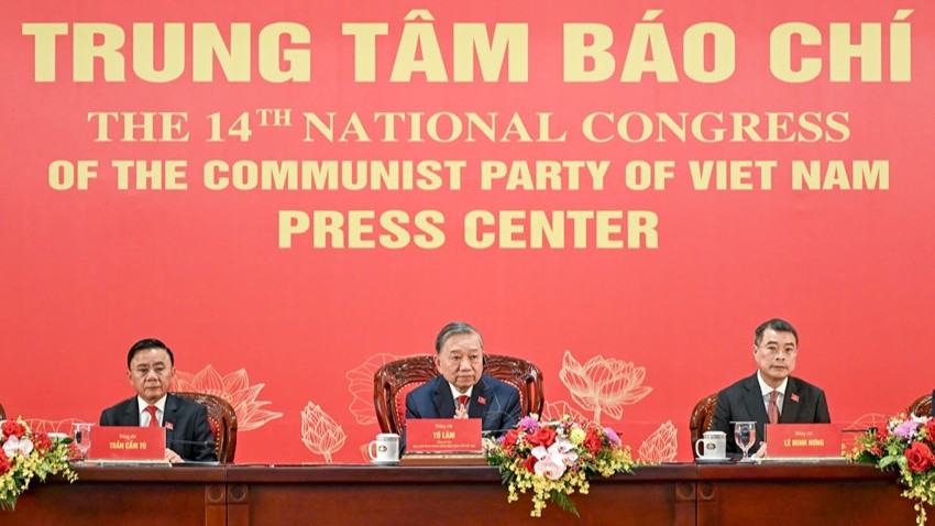 International press conference on the results of the 14th National Congress of the Party