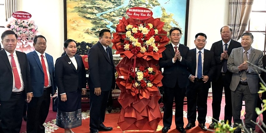 Delegation of Sekong Province pays New Year visit and extends Lunar New Year greetings