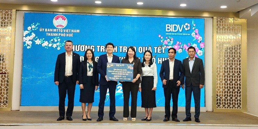 BIDV provides 400 million VND in support for disadvantaged residents ahead of Tet