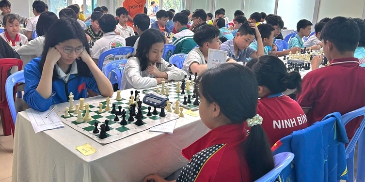 Nearly 700 chess players compete in Age-Group Western Chess and Chinese Chess Tournament in Hue