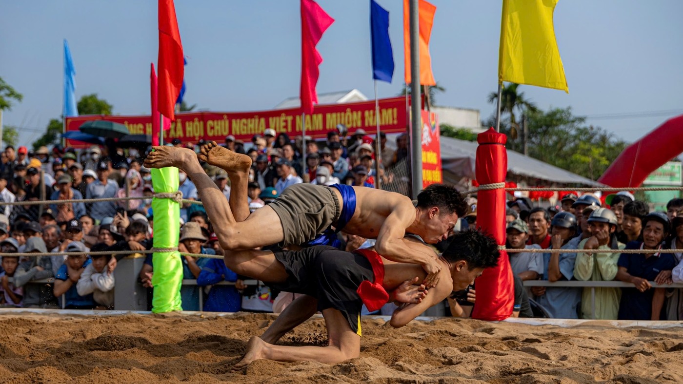 Sinh Village Wrestling Festival Held on the 10th Day