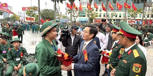 Hue’s youth enthusiastically set out to defend the Fatherland