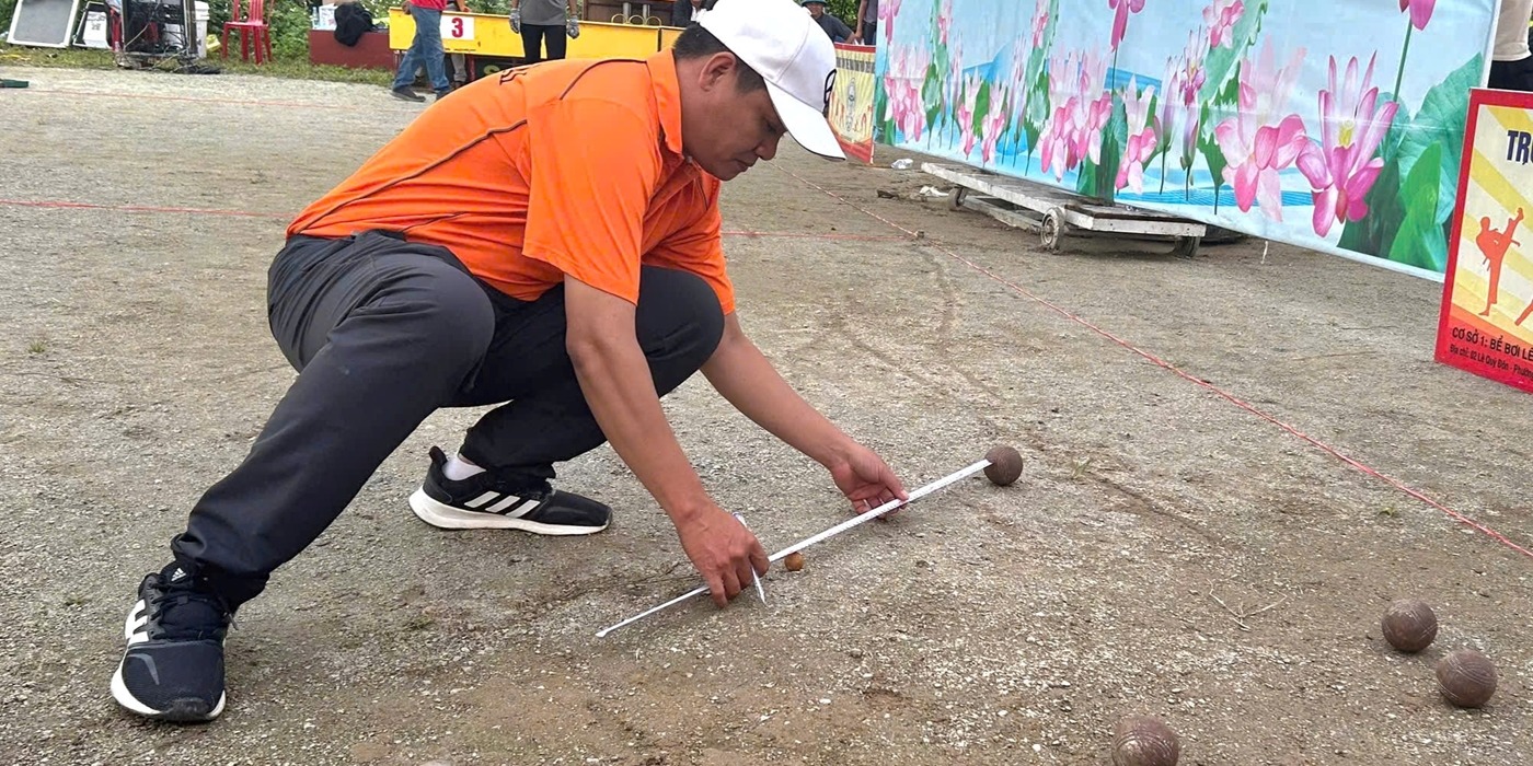 Petanque tournament at the City Sports Festival attracts many elderly athletes