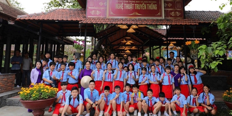 Transforming heritage into educational resources