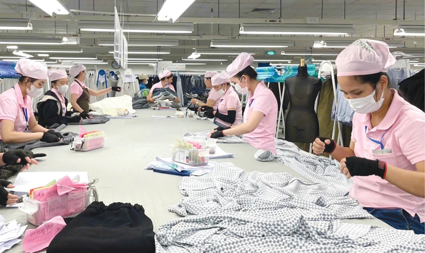Businesses accelerate, workers return to production cycle after Tet