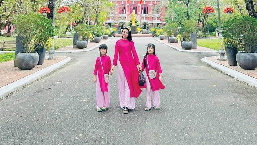 Women Contribute to Building “Hue - The Capital of Ao dai”