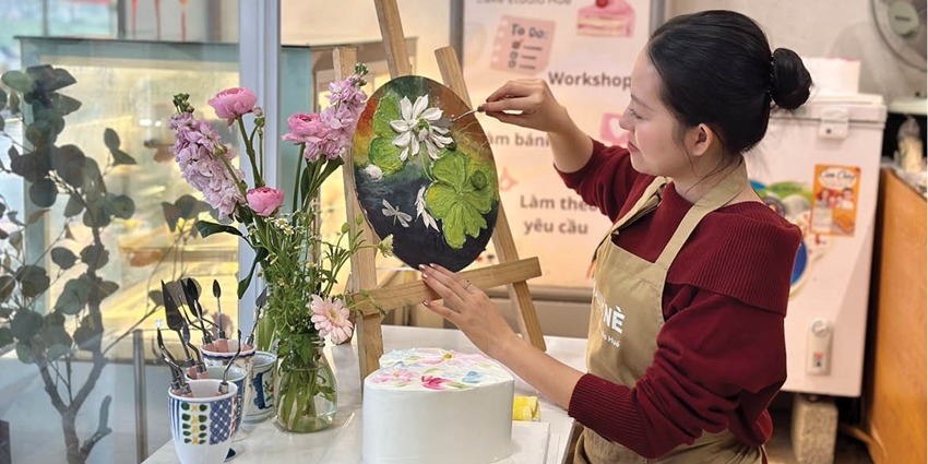 Flowers bloom on cakes