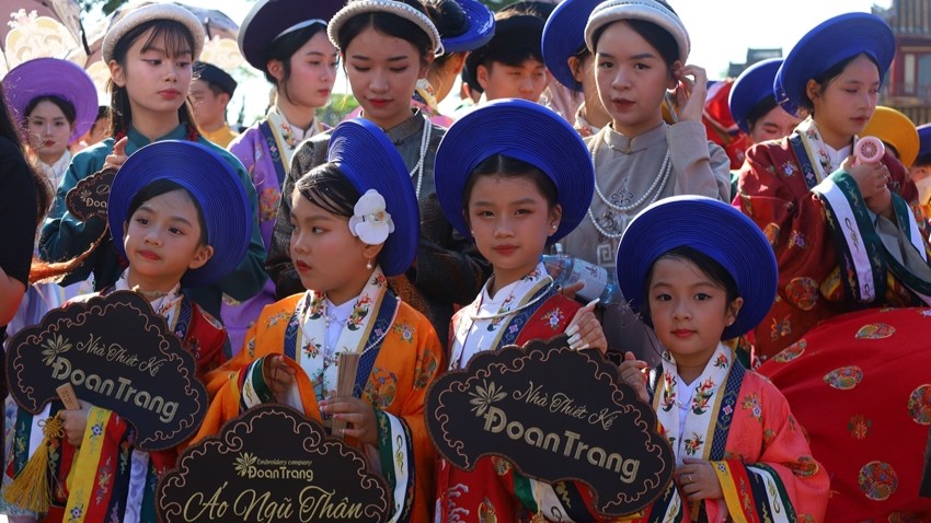 “Ao dai Connecting Tourism and Heritage” Program Will Take Place During Hue Ao dai Week