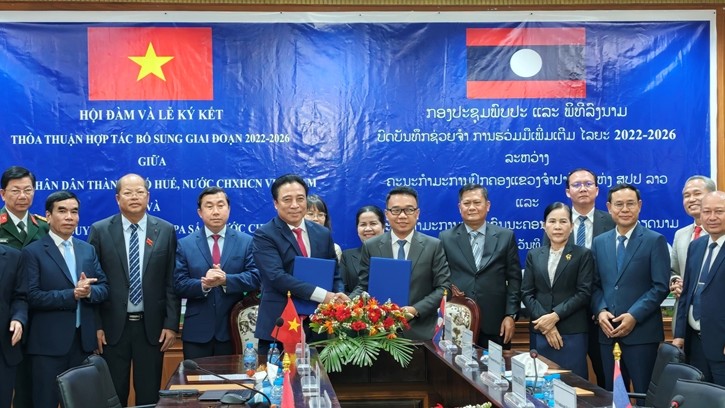 Hue City Has Bilateral Talks and Signs Supplementary Cooperation Agreement with Champasak, Laos