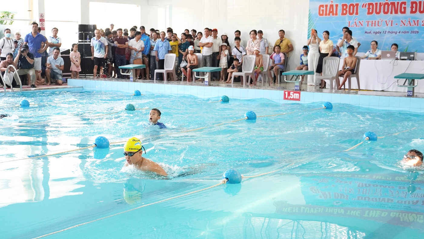 Over 400 Swimmers Compete at the “Green Lane” Swimming Tournament